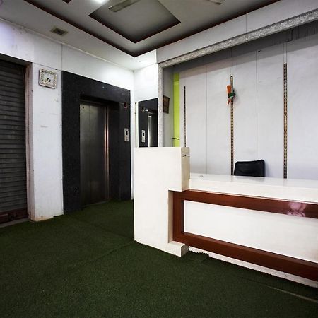 Oyo 44174 Hotel Mid Town Prime Harthala Екстериор снимка