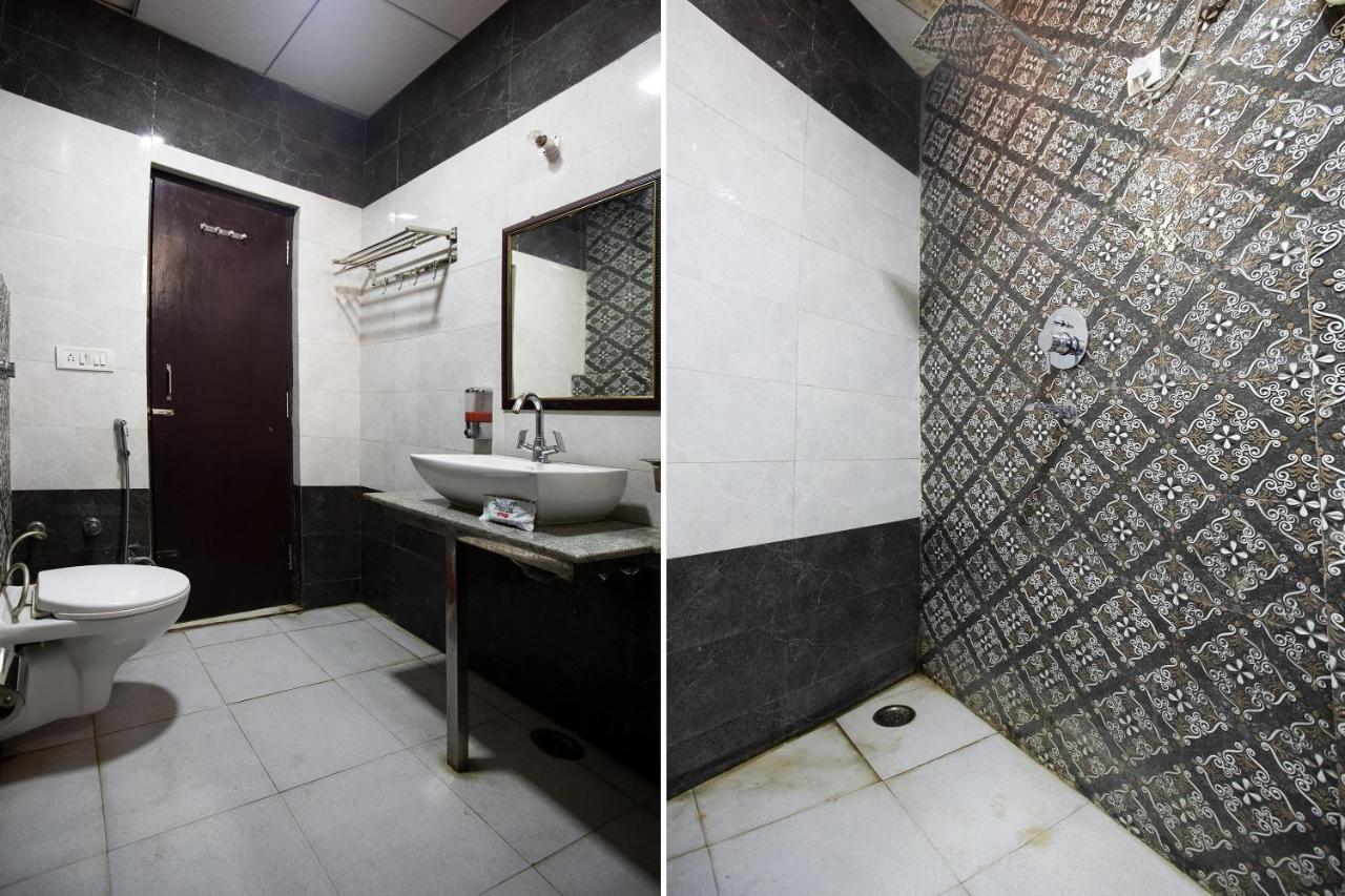 Oyo 44174 Hotel Mid Town Prime Harthala Екстериор снимка
