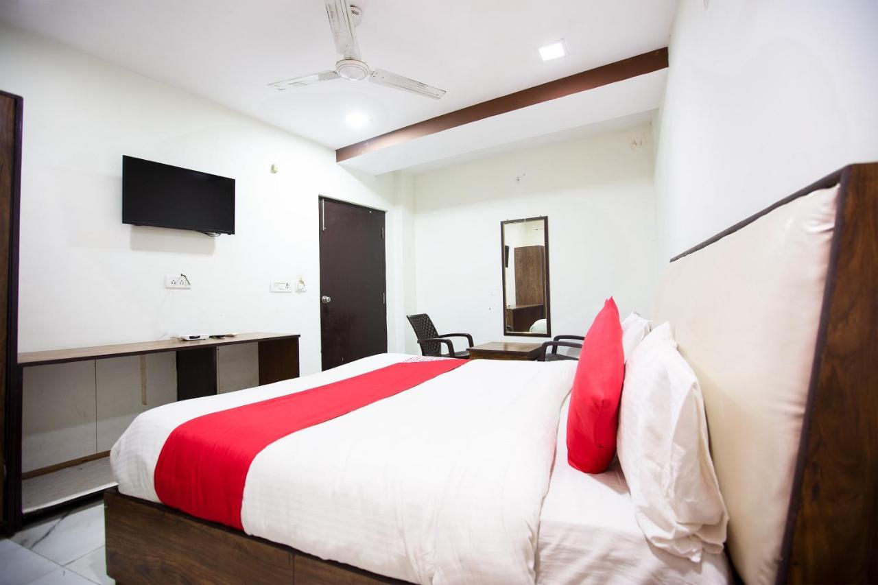 Oyo 44174 Hotel Mid Town Prime Harthala Екстериор снимка