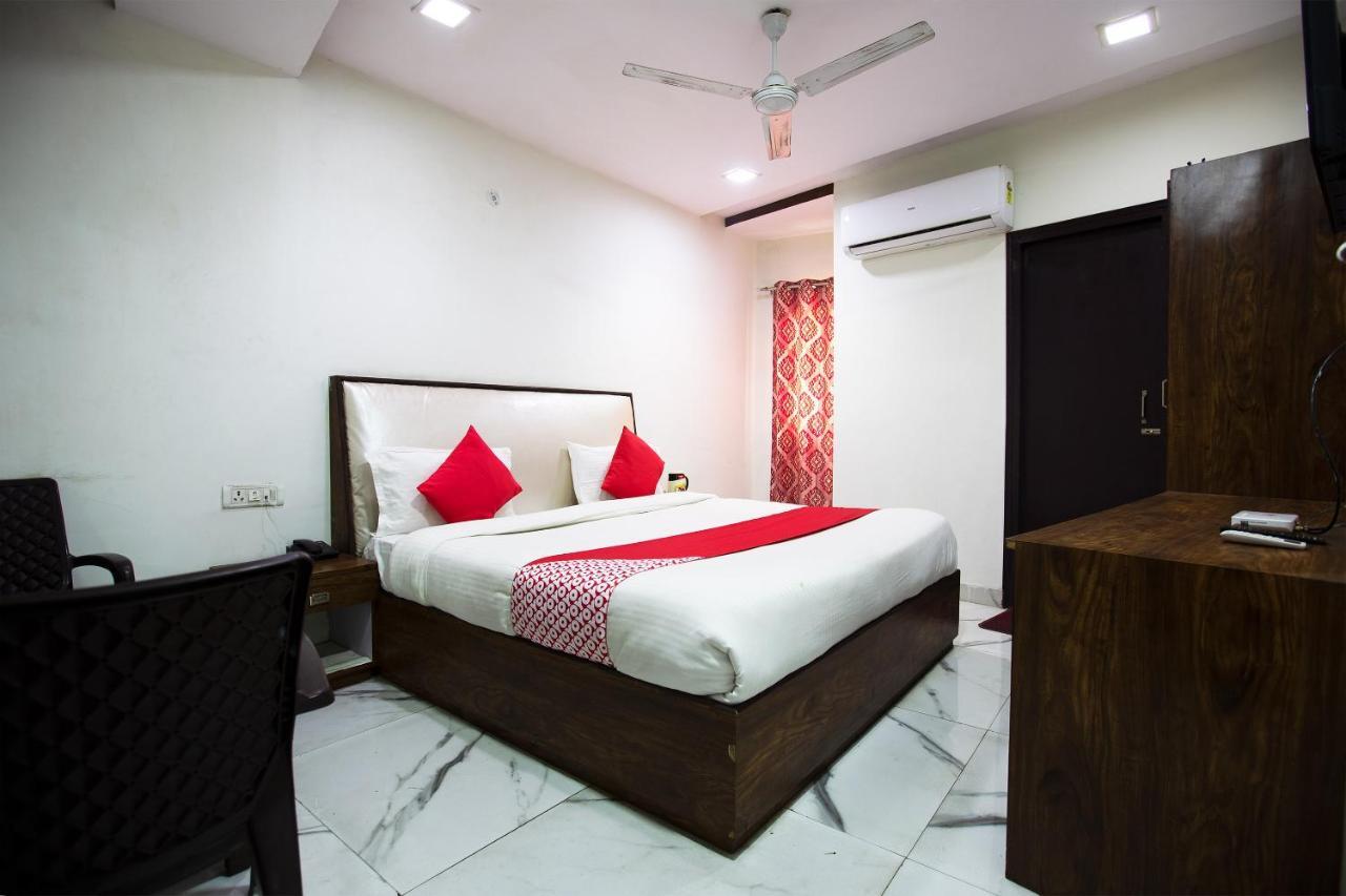 Oyo 44174 Hotel Mid Town Prime Harthala Екстериор снимка