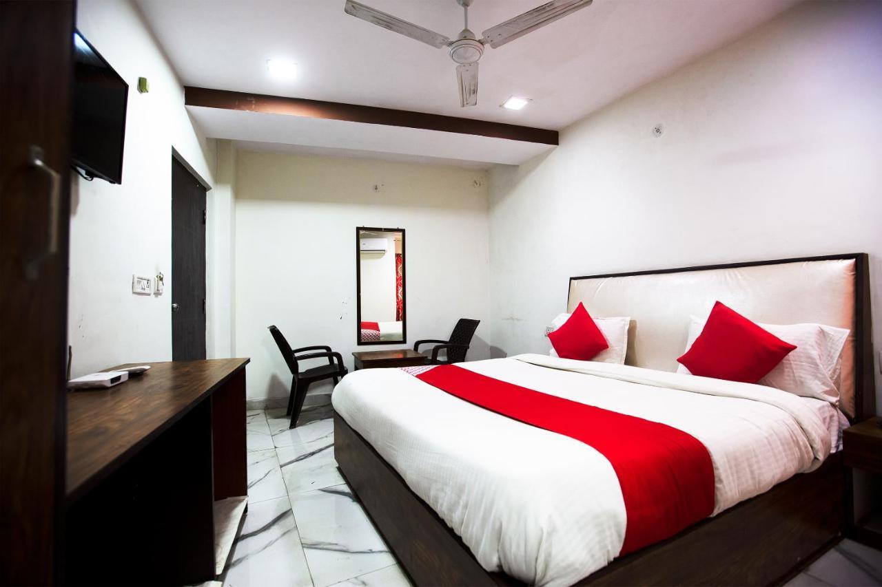 Oyo 44174 Hotel Mid Town Prime Harthala Екстериор снимка