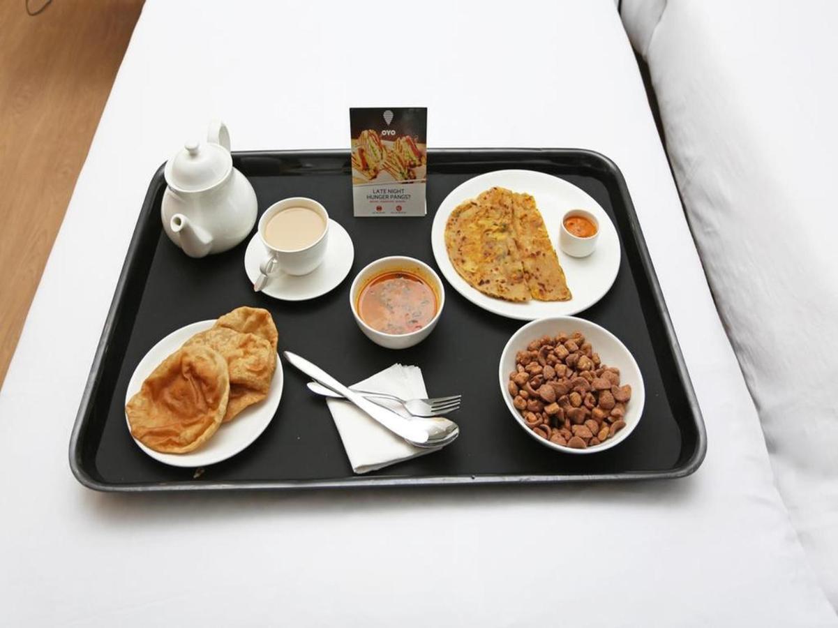 Oyo 44174 Hotel Mid Town Prime Harthala Екстериор снимка